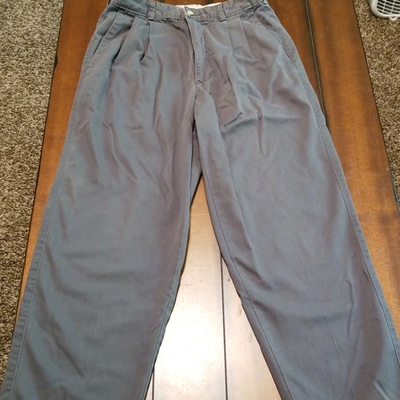 Fieldmaster Other - Fieldmaster pleated mens khakis